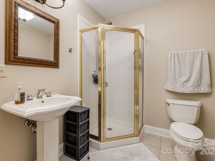 280 Sweetwater Hills Drive, Hendersonville, NC 28791.  MLS# CAR4268541, YatesRealty ID 20114. 