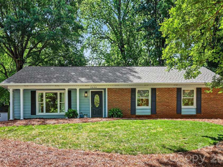7022 Ludwig Drive, Charlotte, NC 28215.  MLS# CAR4373882, YatesRealty ID 20114. 