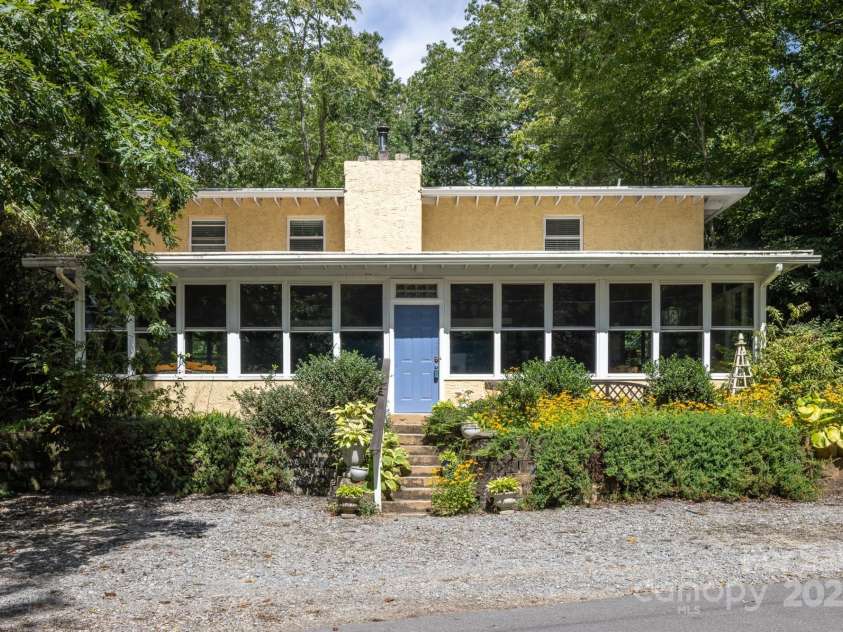 26 Kitazuma Road, Black Mountain, NC 28711.  MLS# CAR4199228, YatesRealty ID 20115. A sweet Spot to Call Home!