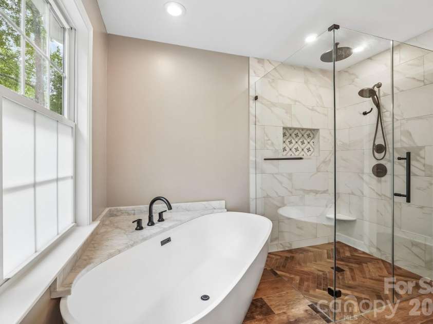 917 Clover Park Drive, Clover, SC 29710.  MLS# CAR4378029, YatesRealty ID 20115. Primary bath