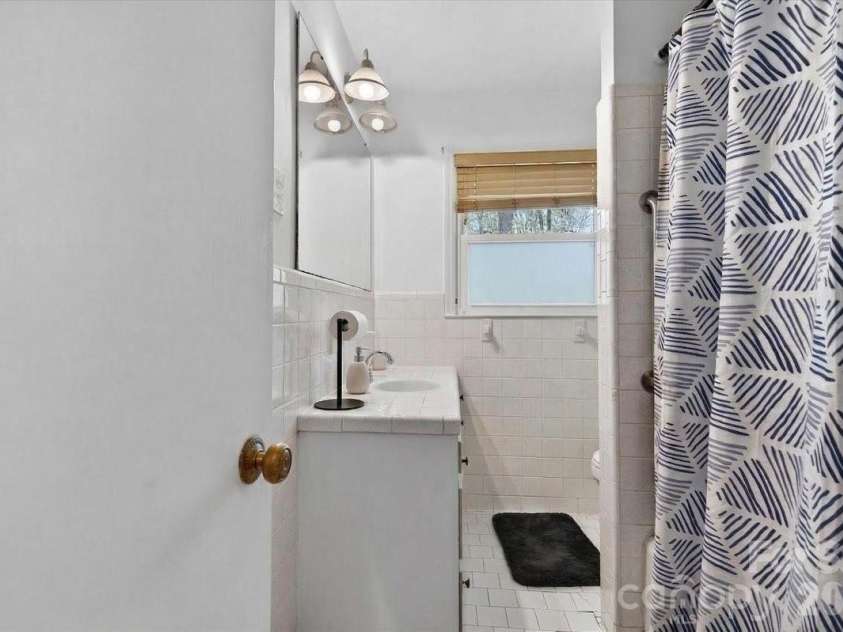 962 Sherwood Circle, Lancaster, SC 29720.  MLS# CAR4330888, YatesRealty ID 20116. 