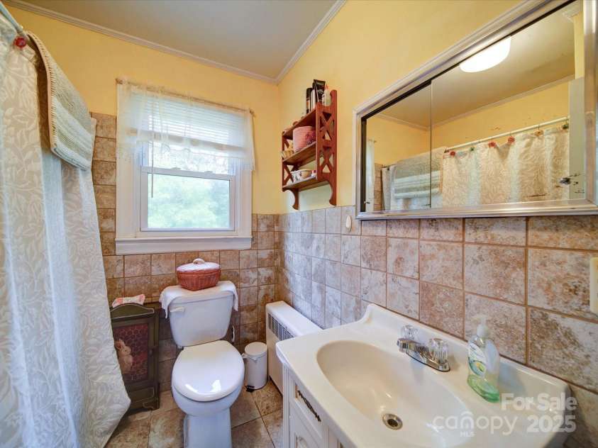 1614 Linwood Road, Gaston, NC 28052.  MLS# CAR4266981, YatesRealty ID 20119. 