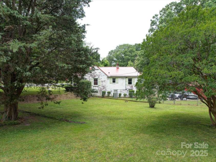 1614 Linwood Road, Gaston, NC 28052.  MLS# CAR4266981, YatesRealty ID 20119. 