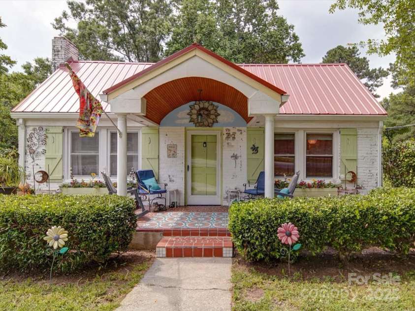 1614 Linwood Road, Gaston, NC 28052.  MLS# CAR4266981, YatesRealty ID 20119. Front of house