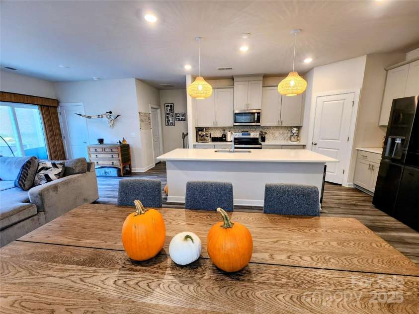 3873 County Down Avenue, Kannapolis, NC 28081.  MLS# CAR4319920, YatesRealty ID 20119. 