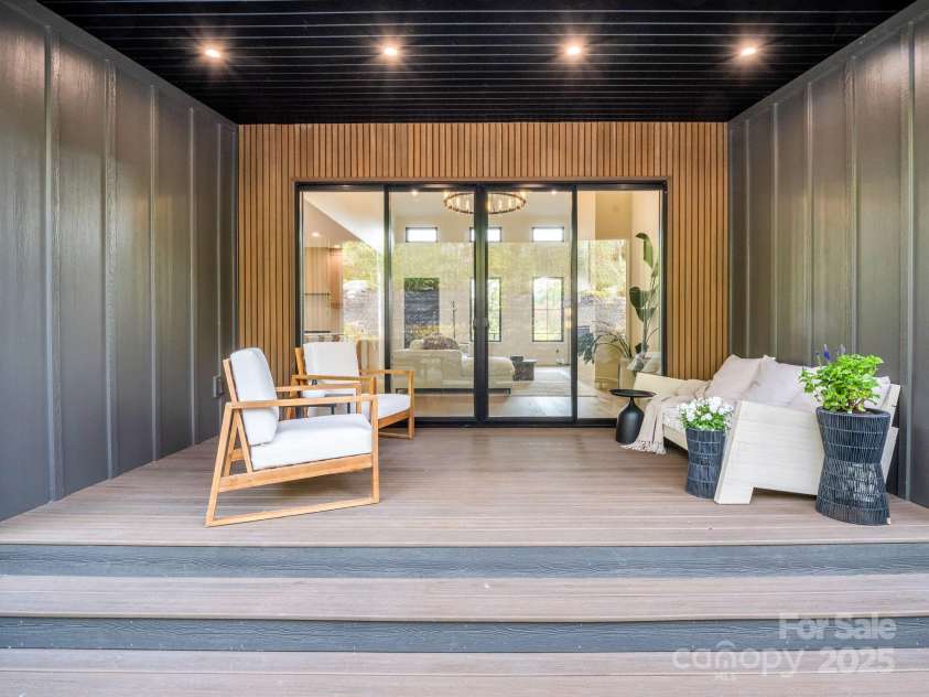 123 Millbrae Loop, Hendersonville, NC 28791.  MLS# CAR4312844, YatesRealty ID 2012. 