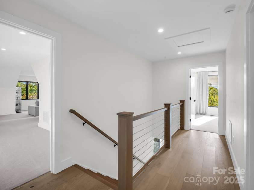 123 Millbrae Loop, Hendersonville, NC 28791.  MLS# CAR4312844, YatesRealty ID 2012. 