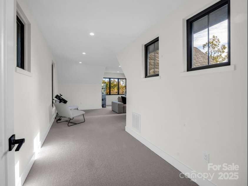 123 Millbrae Loop, Hendersonville, NC 28791.  MLS# CAR4312844, YatesRealty ID 2012. 