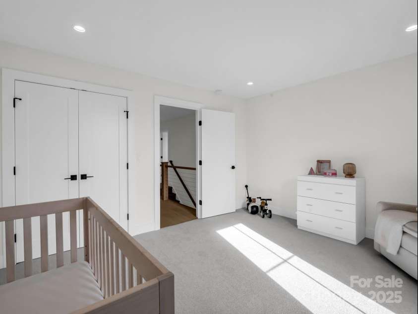 123 Millbrae Loop, Hendersonville, NC 28791.  MLS# CAR4312844, YatesRealty ID 2012. 