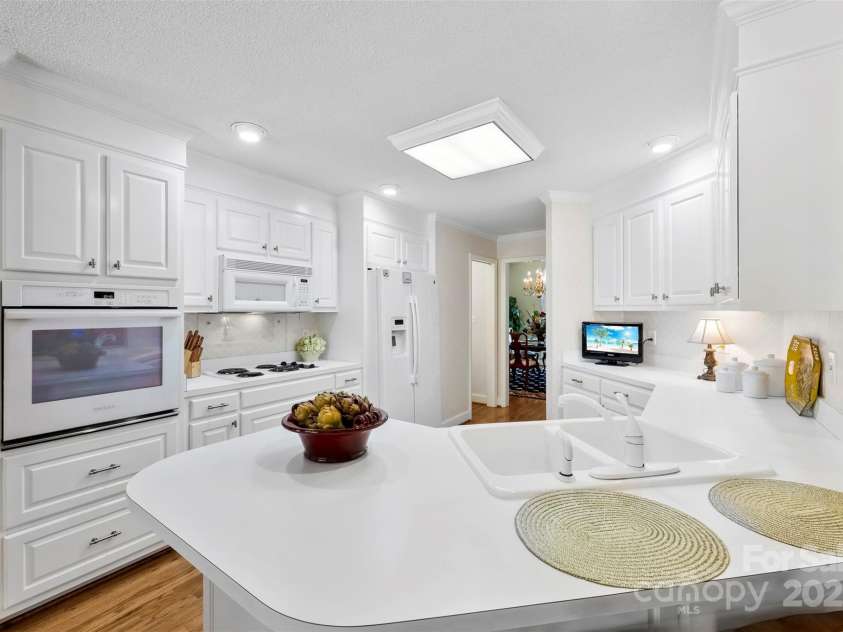 600 Queens Road, Cherryville, NC 28021.  MLS# CAR4272279, YatesRealty ID 2012. 