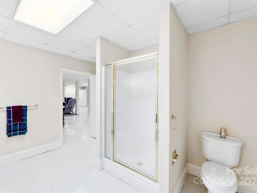 600 Queens Road, Cherryville, NC 28021.  MLS# CAR4272279, YatesRealty ID 2012. 