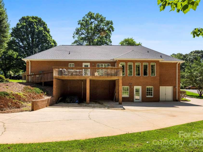 600 Queens Road, Cherryville, NC 28021.  MLS# CAR4272279, YatesRealty ID 2012. 
