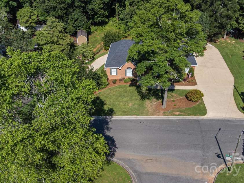 600 Queens Road, Cherryville, NC 28021.  MLS# CAR4272279, YatesRealty ID 2012. 