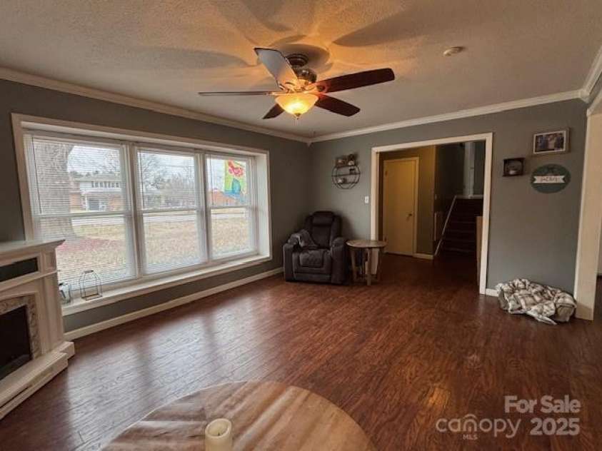 818 6th Street, Newton, NC 28658.  MLS# CAR4221482, YatesRealty ID 2012. 