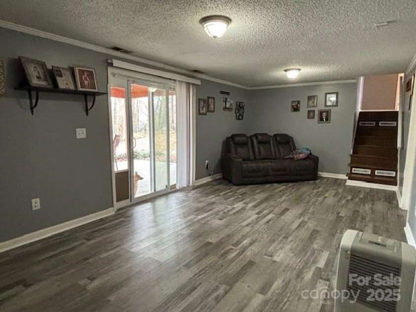 818 6th Street, Newton, NC 28658.  MLS# CAR4221482, YatesRealty ID 2012. 