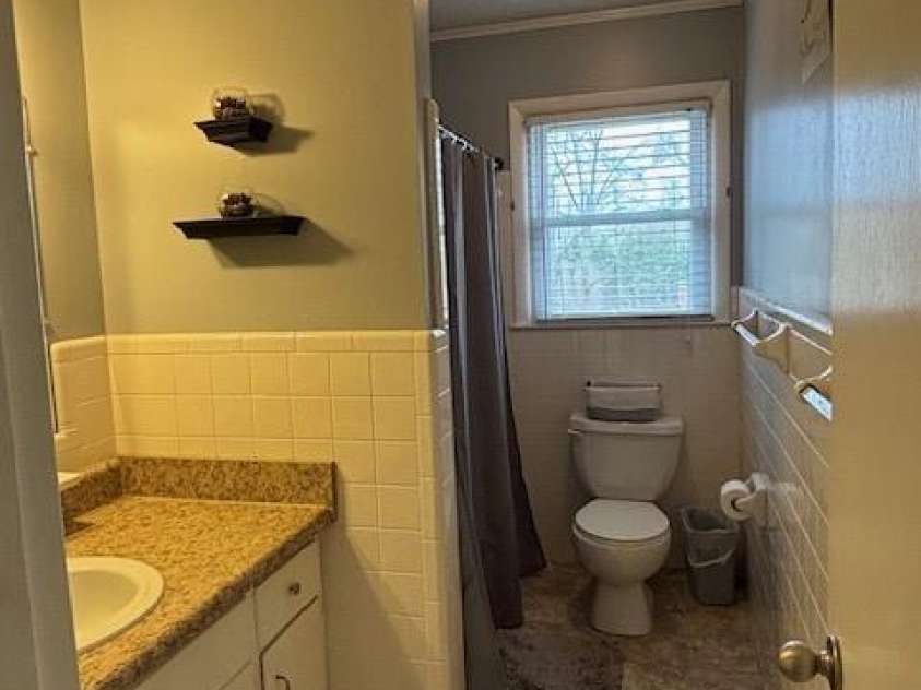 818 6th Street, Newton, NC 28658.  MLS# CAR4221482, YatesRealty ID 2012. 