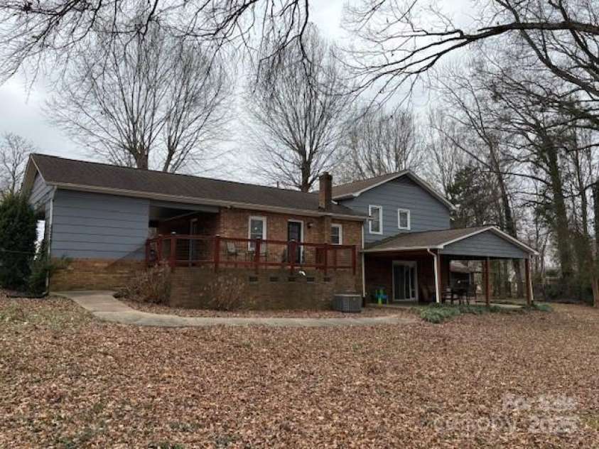 818 6th Street, Newton, NC 28658.  MLS# CAR4221482, YatesRealty ID 2012. 