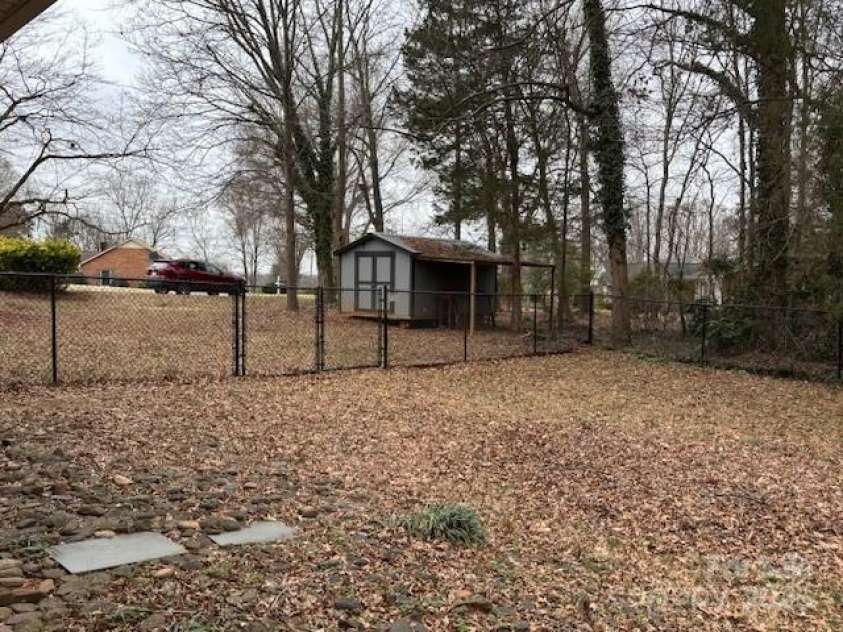 818 6th Street, Newton, NC 28658.  MLS# CAR4221482, YatesRealty ID 2012. 