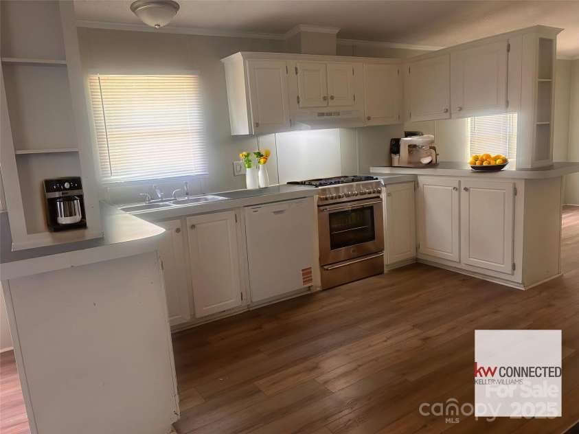 109 Pinion Drive, Greenwood, SC 29649.  MLS# CAR4270618, YatesRealty ID 20120. Virtual Kitchen