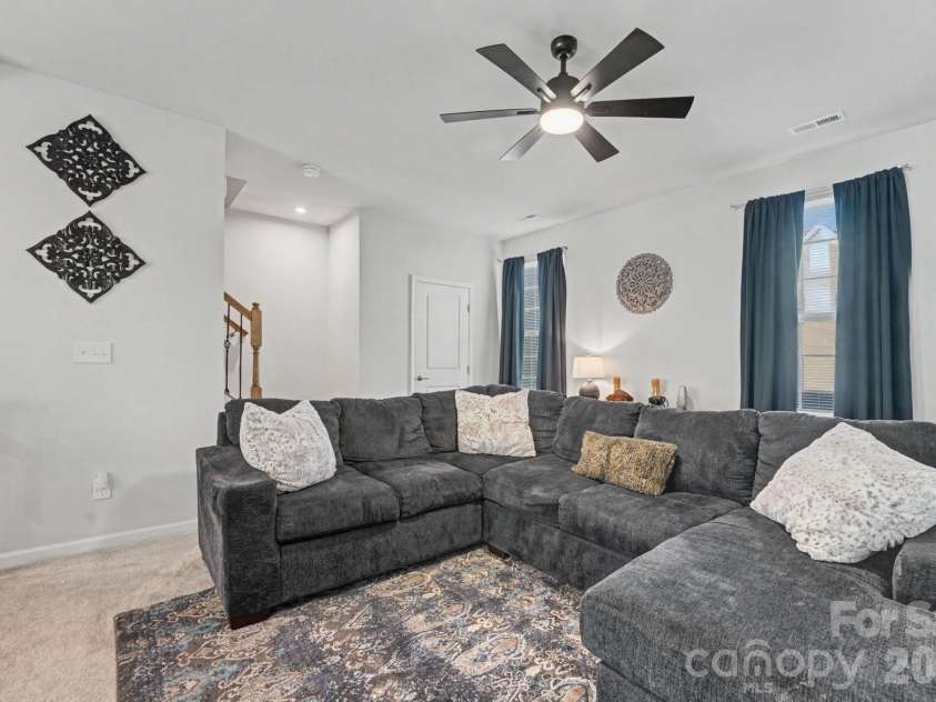 2105 Autumn Olive Lane, Matthews, NC 28104.  MLS# CAR4352199, YatesRealty ID 20121. 