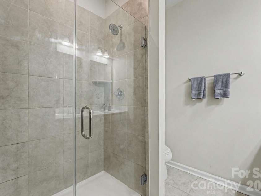 2105 Autumn Olive Lane, Matthews, NC 28104.  MLS# CAR4352199, YatesRealty ID 20121. 