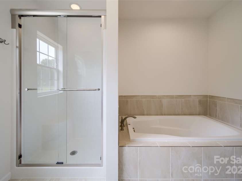 236 Paradise Drive, Belmont, NC 28012.  MLS# CAR4268347, YatesRealty ID 20121. 