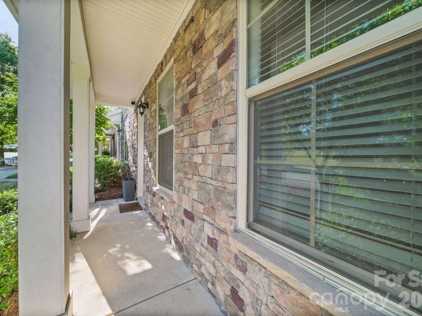 928 Bexton Street, Charlotte, NC 28273.  MLS# CAR4370934, YatesRealty ID 20122. 
