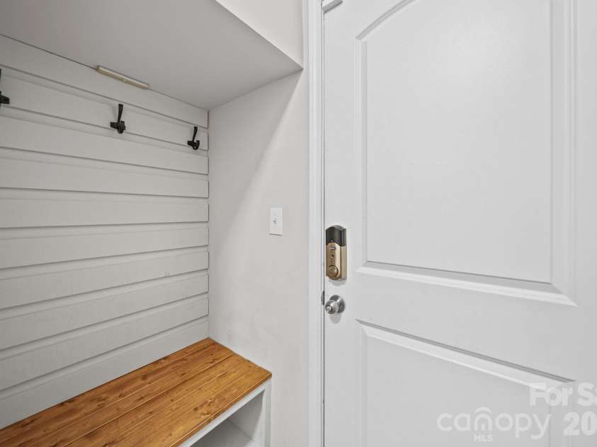 928 Bexton Street, Charlotte, NC 28273.  MLS# CAR4370934, YatesRealty ID 20122. 
