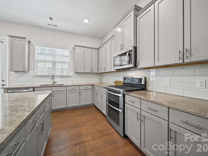 928 Bexton Street, Charlotte, NC 28273.  MLS# CAR4370934, YatesRealty ID 20122. 