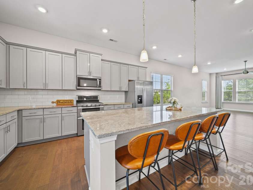 928 Bexton Street, Charlotte, NC 28273.  MLS# CAR4370934, YatesRealty ID 20122. 