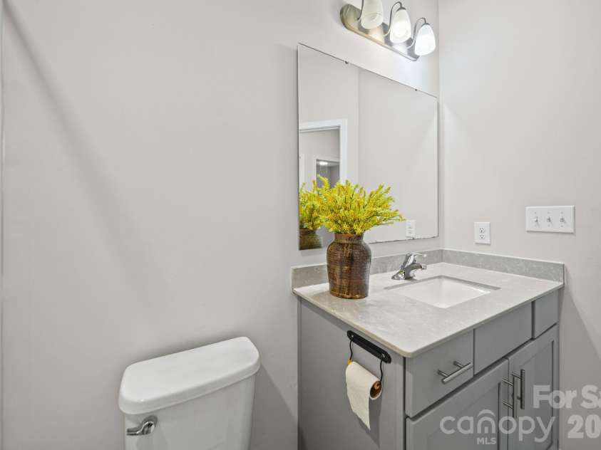 928 Bexton Street, Charlotte, NC 28273.  MLS# CAR4370934, YatesRealty ID 20122. 