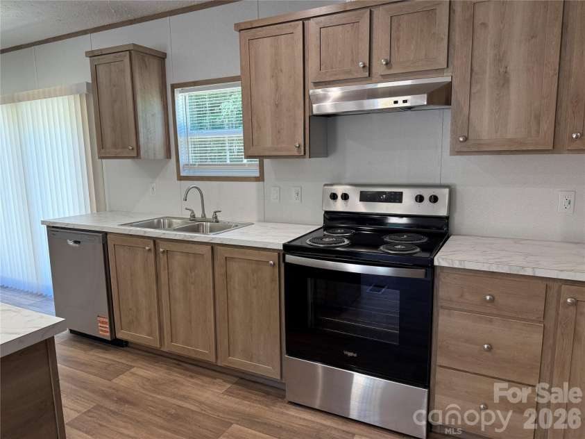 117 Harvick Lane, Lexington, NC 27292.  MLS# CAR4379833, YatesRealty ID 20123. 