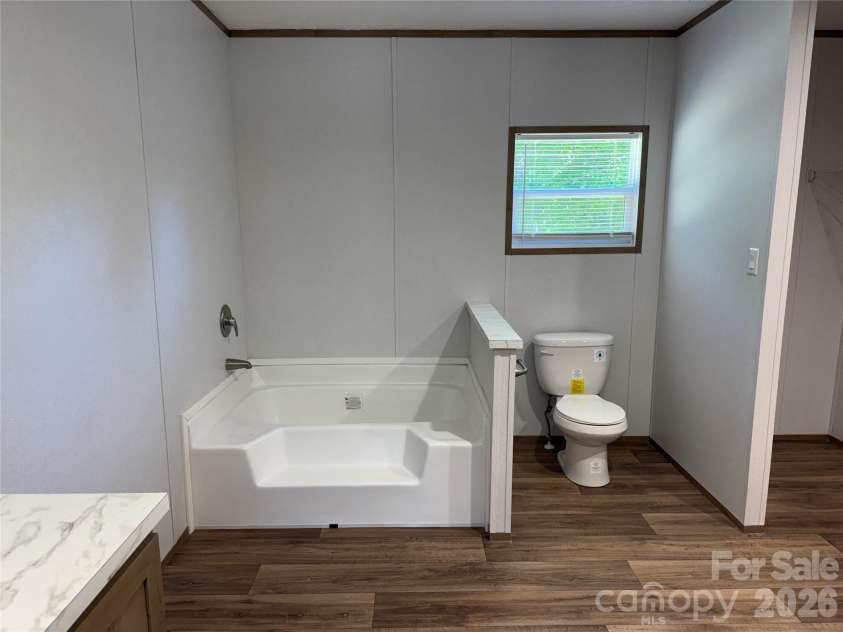 117 Harvick Lane, Lexington, NC 27292.  MLS# CAR4379833, YatesRealty ID 20123. 