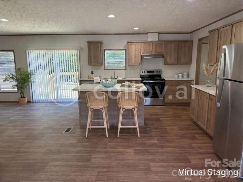 117 Harvick Lane, Lexington, NC 27292.  MLS# CAR4379833, YatesRealty ID 20123. Virtually Staged