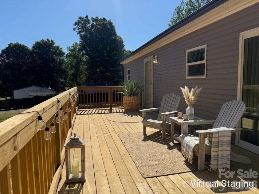 117 Harvick Lane, Lexington, NC 27292.  MLS# CAR4379833, YatesRealty ID 20123. Virtually Staged