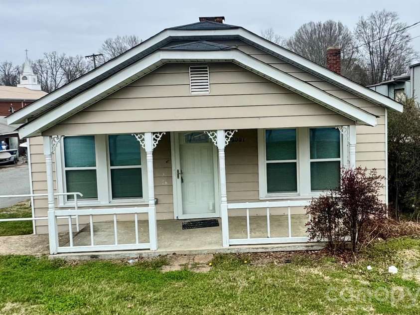 2001 Lane Street, Kannapolis, NC 28083.  MLS# CAR4353328, YatesRealty ID 20124. 