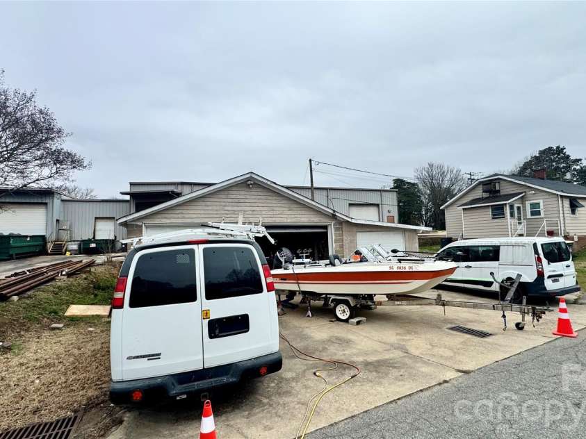 2001 Lane Street, Kannapolis, NC 28083.  MLS# CAR4353328, YatesRealty ID 20124. 