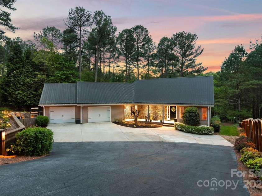 5690 Anchor Drive, Granite Falls, NC 28630.  MLS# CAR4252807, YatesRealty ID 20124. Luxury living in the gated community of Anchors Landing
