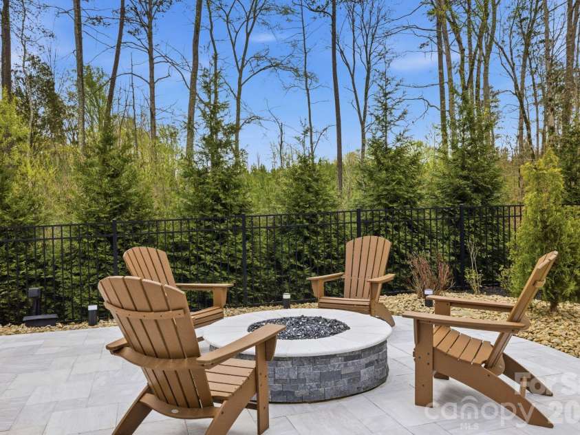 18526 Doves Crest Road, Cornelius, NC 28031.  MLS# CAR4364782, YatesRealty ID 20125. Gas Fire Pit