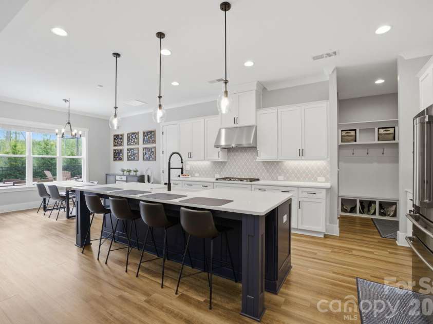18526 Doves Crest Road, Cornelius, NC 28031.  MLS# CAR4364782, YatesRealty ID 20125. Kitchen