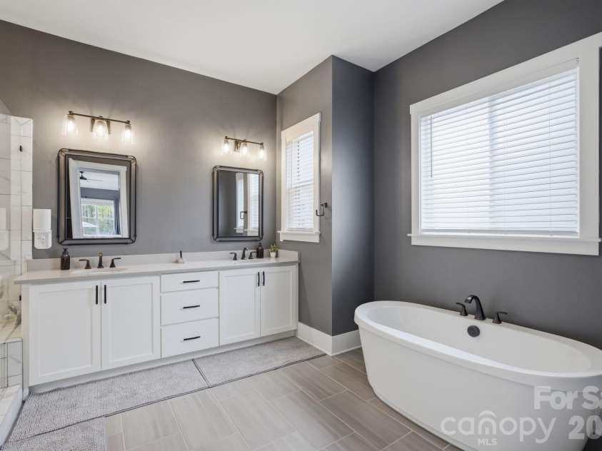 18526 Doves Crest Road, Cornelius, NC 28031.  MLS# CAR4364782, YatesRealty ID 20125. Primary Bathroom 