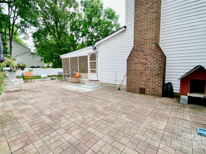 2008 Bantry Lane, Charlotte, NC 28262.  MLS# CAR4270795, YatesRealty ID 20125. 