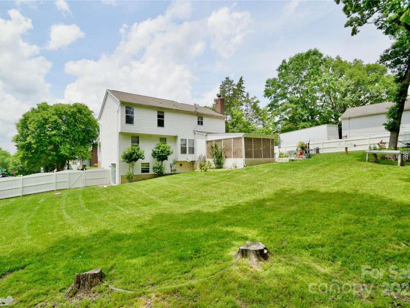 2008 Bantry Lane, Charlotte, NC 28262.  MLS# CAR4270795, YatesRealty ID 20125. 