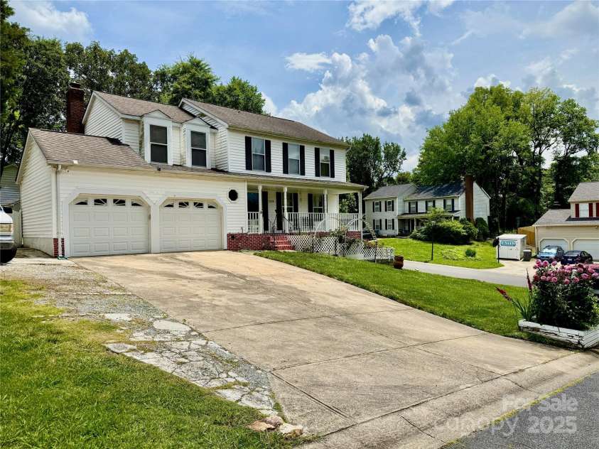2008 Bantry Lane, Charlotte, NC 28262.  MLS# CAR4270795, YatesRealty ID 20125. 