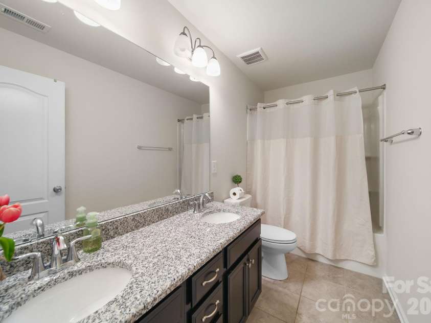 15120 Evergreen House Drive, Charlotte, NC 28273.  MLS# CAR4346445, YatesRealty ID 20126. 