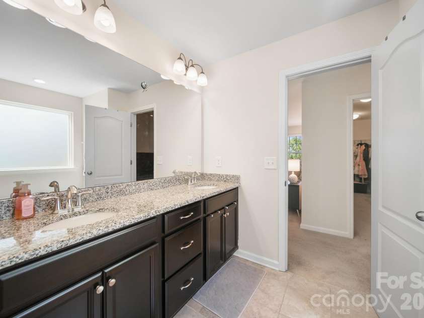 15120 Evergreen House Drive, Charlotte, NC 28273.  MLS# CAR4346445, YatesRealty ID 20126. 