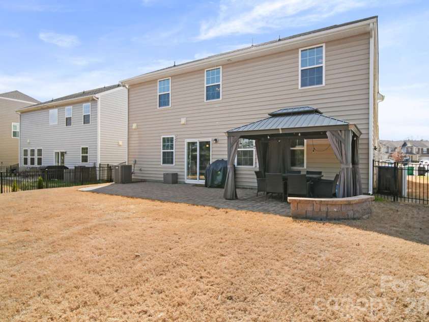 15120 Evergreen House Drive, Charlotte, NC 28273.  MLS# CAR4346445, YatesRealty ID 20126. 