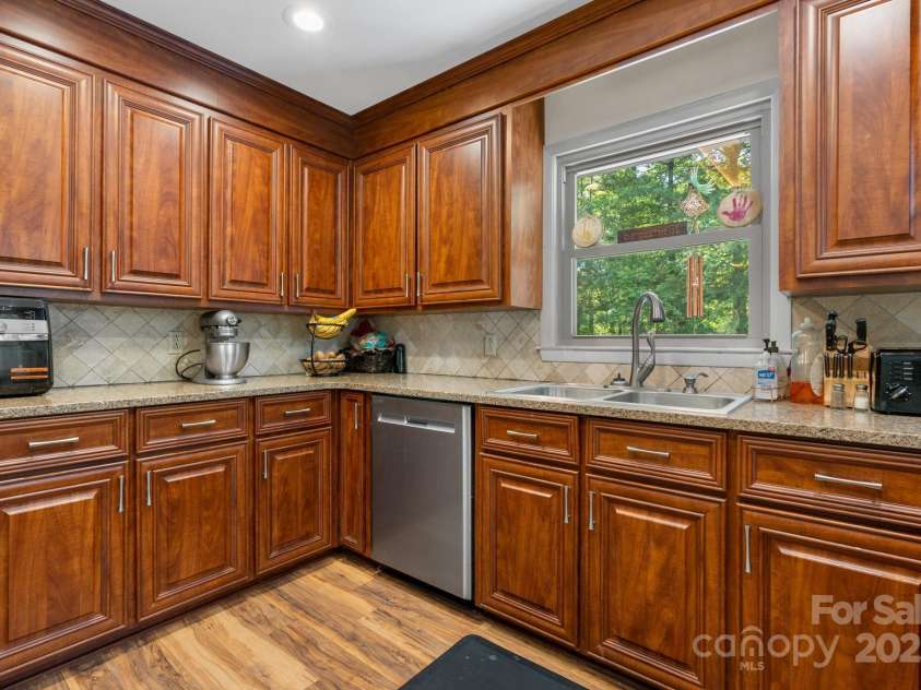 701 5th Avenue, Conover, NC 28613.  MLS# CAR4271865, YatesRealty ID 20126. 