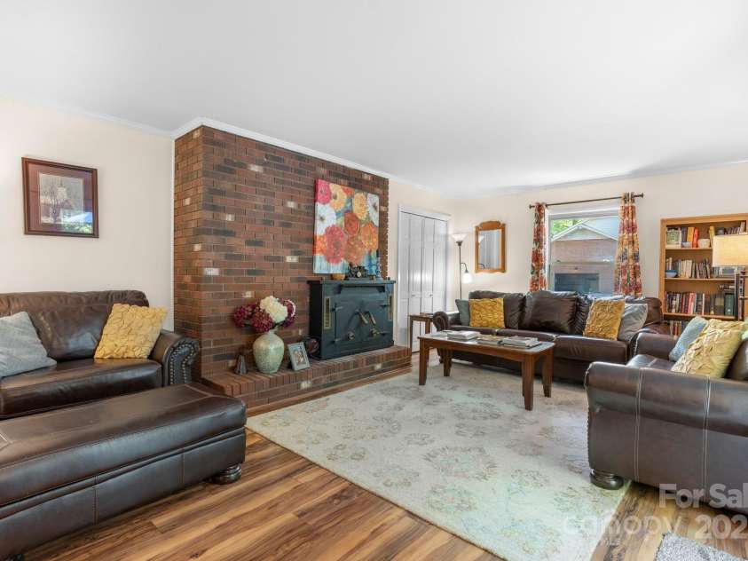 701 5th Avenue, Conover, NC 28613.  MLS# CAR4271865, YatesRealty ID 20126. 