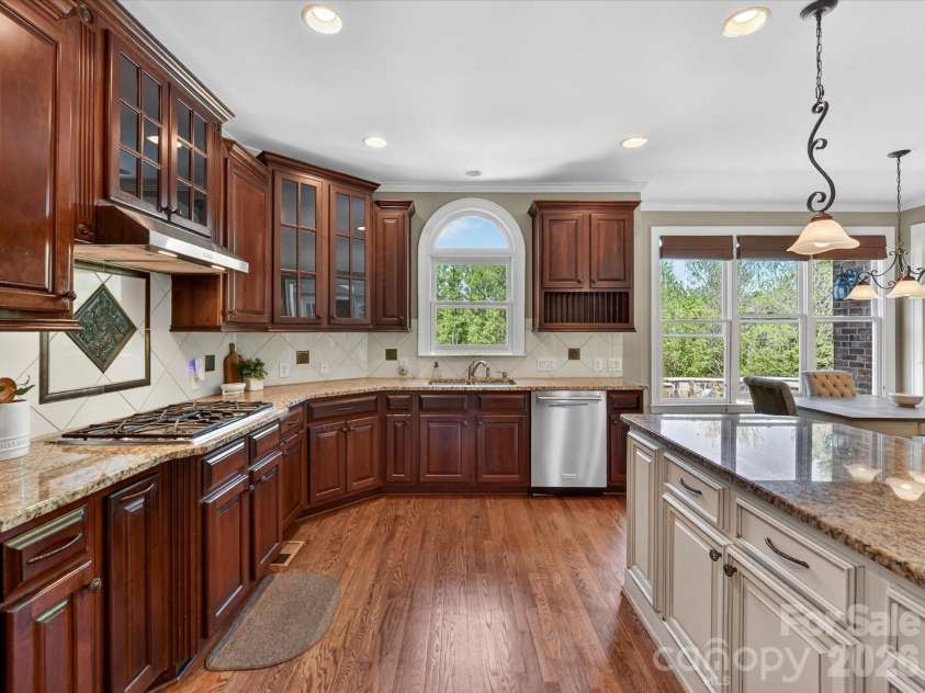 404 Three Greens Drive, Huntersville, NC 28078.  MLS# CAR4369086, YatesRealty ID 20127. 